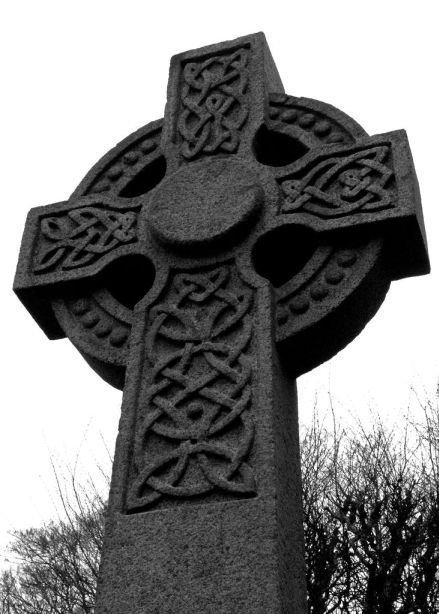 Celtic cross pattern on Antrim cross