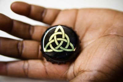 Celtic Knot art on beer cap