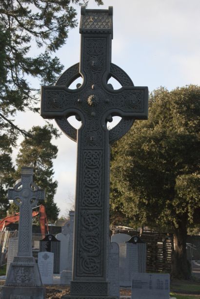 Celtic Knot design art on Glasnevin cross